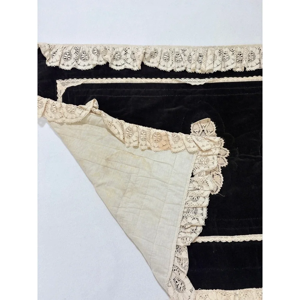 Vintage Black Velvet Quilted Throw Lace Ruffle Trim Doily Accent 40x60 Victorian